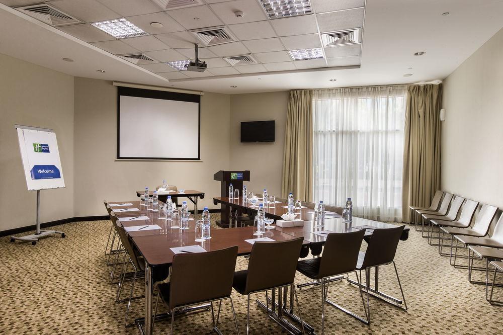 Holiday Inn Express Dubai Safa Park, An Ihg Hotel Eksteriør billede